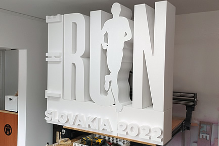 Gravírovanie brandu