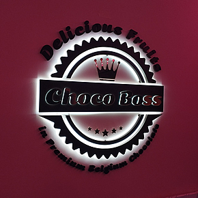 Podsvietene logo z plastu